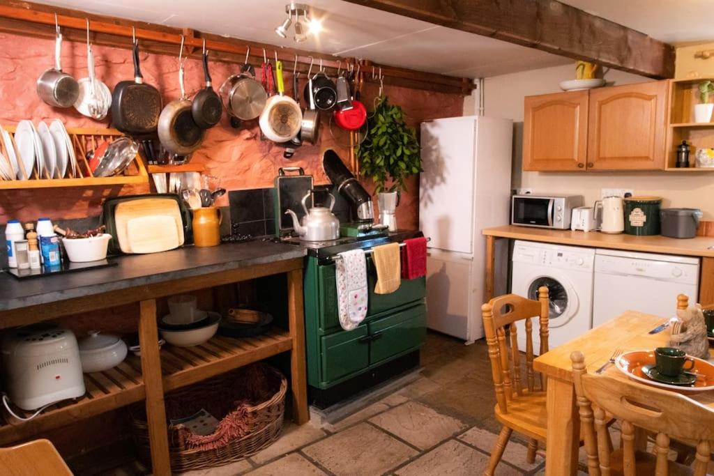 Willa Yr Hen Efail - Old Smithy Tregaron Zewnętrze zdjęcie